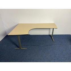 40x Ahrend Mehes wingbureau, ahorn blad, antraciet onderstel