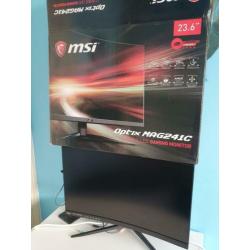 Msi Gaming Monitor met playstation camera en Trust Speaker