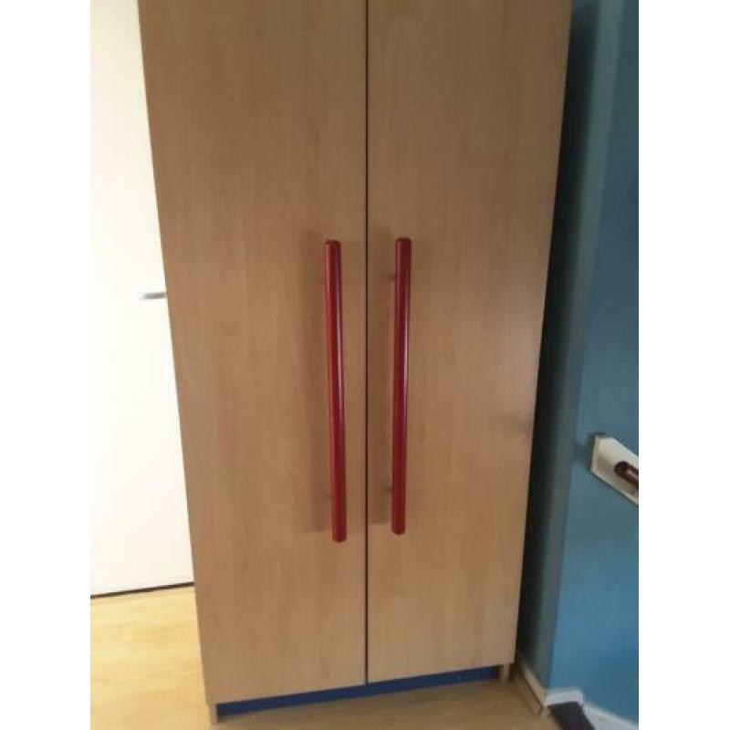 Hoog kastje en commode
