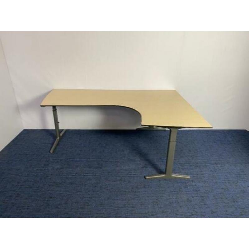 40x Ahrend Mehes wingbureau, ahorn blad, antraciet onderstel