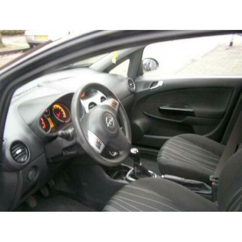 Opel Corsa 1.2-16V Enjoy 140d km nap airco sturbekr APK