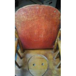 kinderstoel antiek