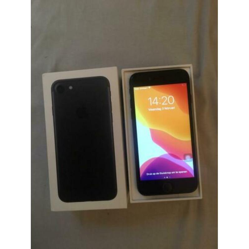 IPhone. 7 32 gb met doos en lader