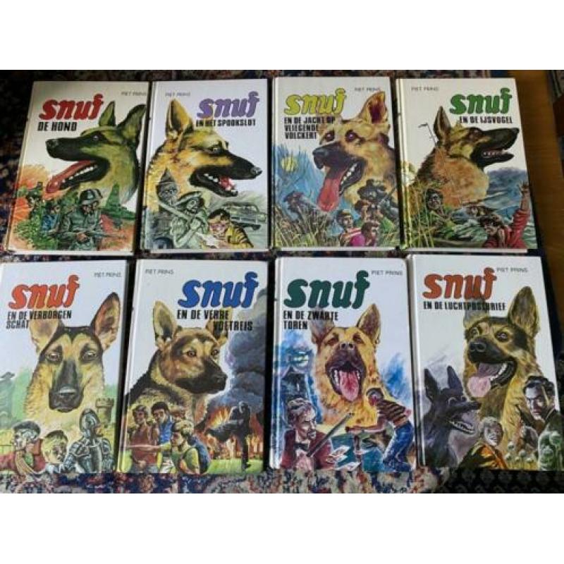 8 Delen Snuf Snuf de Hond. Snuf en het Spookslot. Snuf en d
