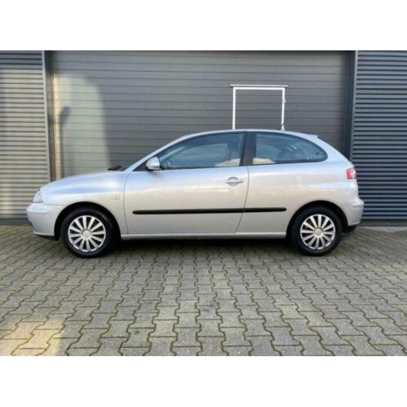 SEAT Ibiza 1.4-16V Signo