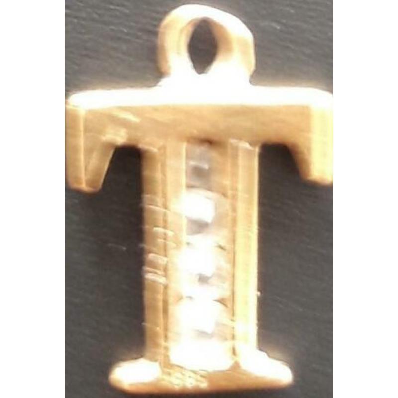 Gouden 585 hangertje met 4 briljantjes 1,5x1,2 cm, 2 gram
