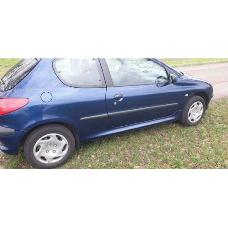 Peugeot 206 1.1 XN 3D 1999 Blauw. Nieuwe APK tot 14-04-2021!
