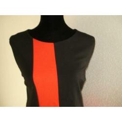 ARTICLES zwarte jurk met rode accent mt44