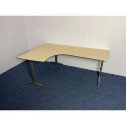 40x Ahrend Mehes wingbureau, ahorn blad, antraciet onderstel