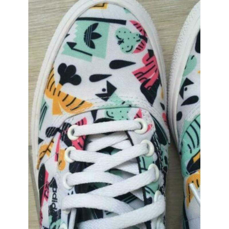 Nieuw ADIDAS dames schoenen,sneakers,gympen maat 41 1/3
