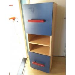 Hoog kastje en commode