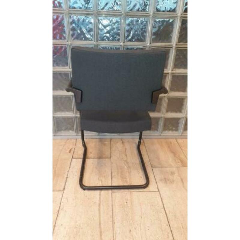 Ahrend vergaderstoelen, sledestoel, grijze stoffering
