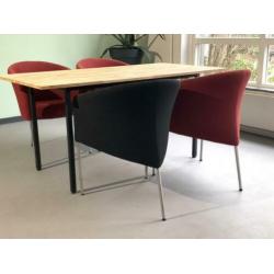 4 Castelijn eetkamerstoelen rood zwart wol stof design stoel