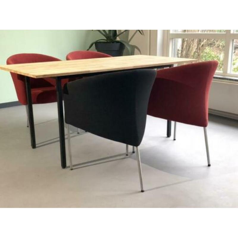 4 Castelijn eetkamerstoelen rood zwart wol stof design stoel