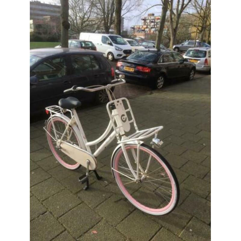 Te Koop Mooie Witte Cortina U4 !!!