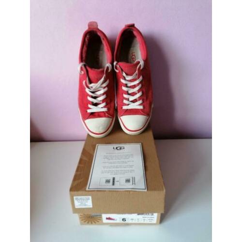 Uggs gympen maat 37