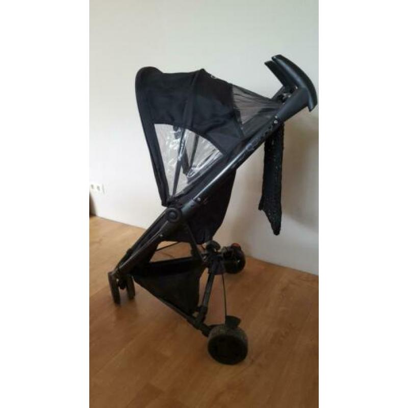 Quinny Zapp All Black, incl voetenzak,regenhoes en zonnekap.