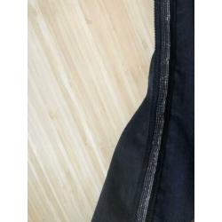 Mooie zwarte broek met zilveren bies van Roberto Cavalli, 28