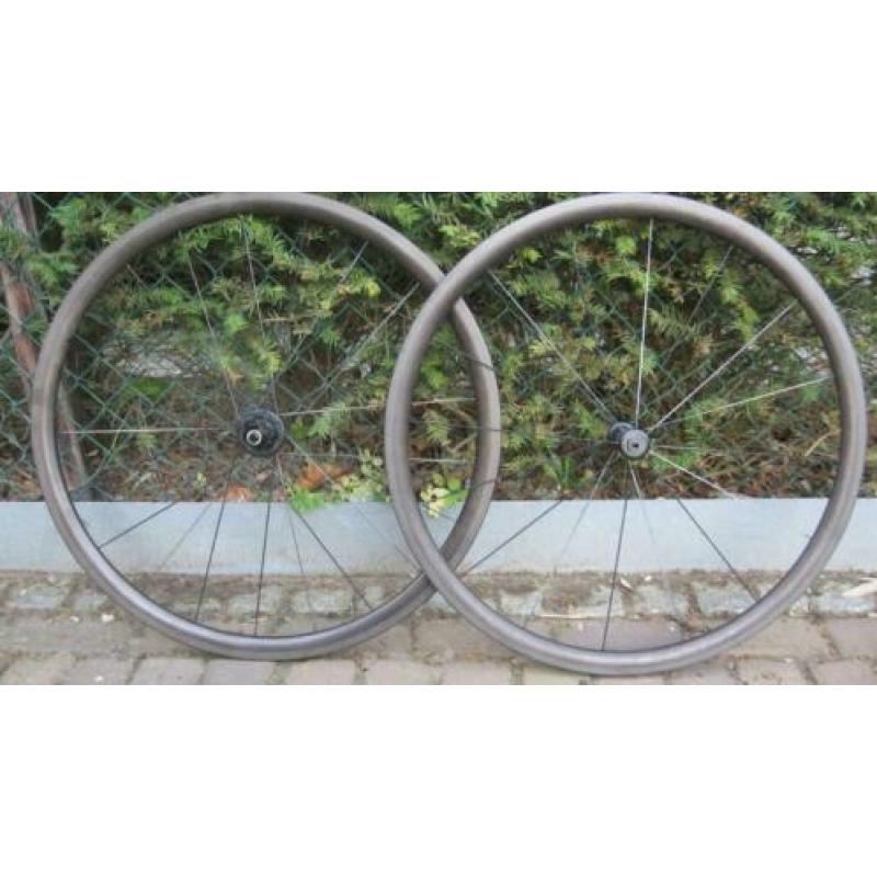 Giant SLR-0 full carbon tube wielen 42mm-30mm nieuwe