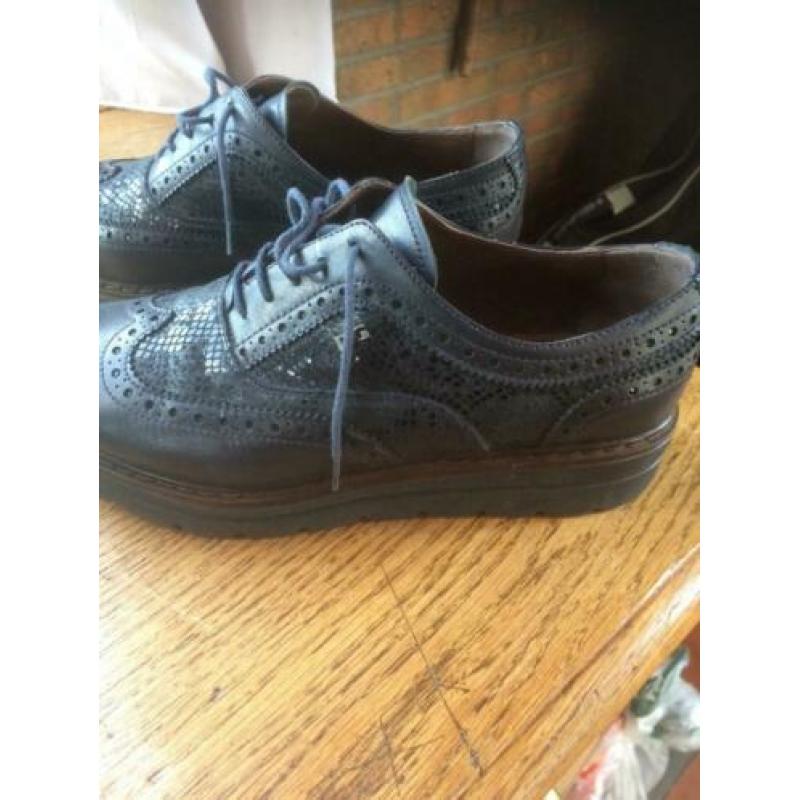 Nero giatdini. Dames schoenen blauw 39
