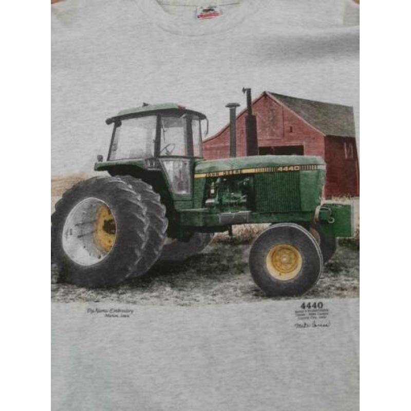 Diverse vintage JOHN DEERE t-shirt