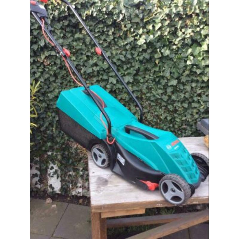Elektrische grasmaaimachine