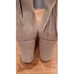 Spm suede beige enkel laarzen maat 37