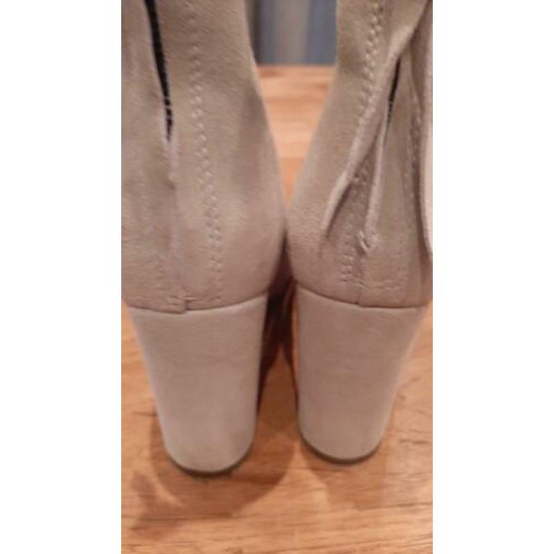 Spm suede beige enkel laarzen maat 37