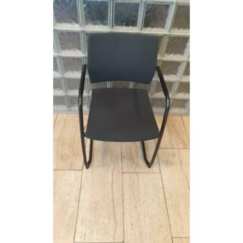 Ahrend vergaderstoelen, sledestoel, grijze stoffering