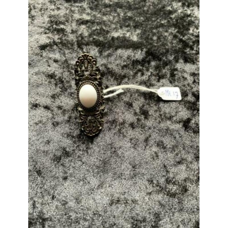 Fraaie koperen RING met steen ?? maat 17. Gratis verzending