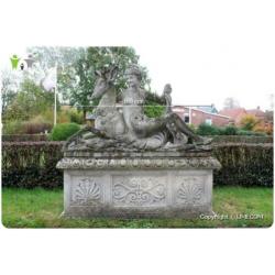 Antieke Groep van Diana / Kalksteen (Eind 19e eeuw)
