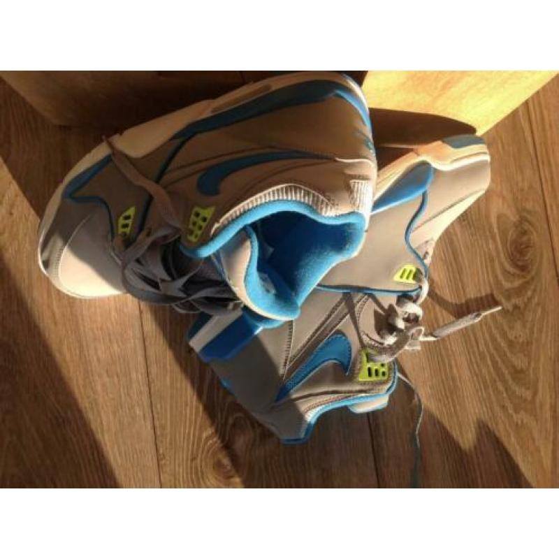 Nike Air max mid size