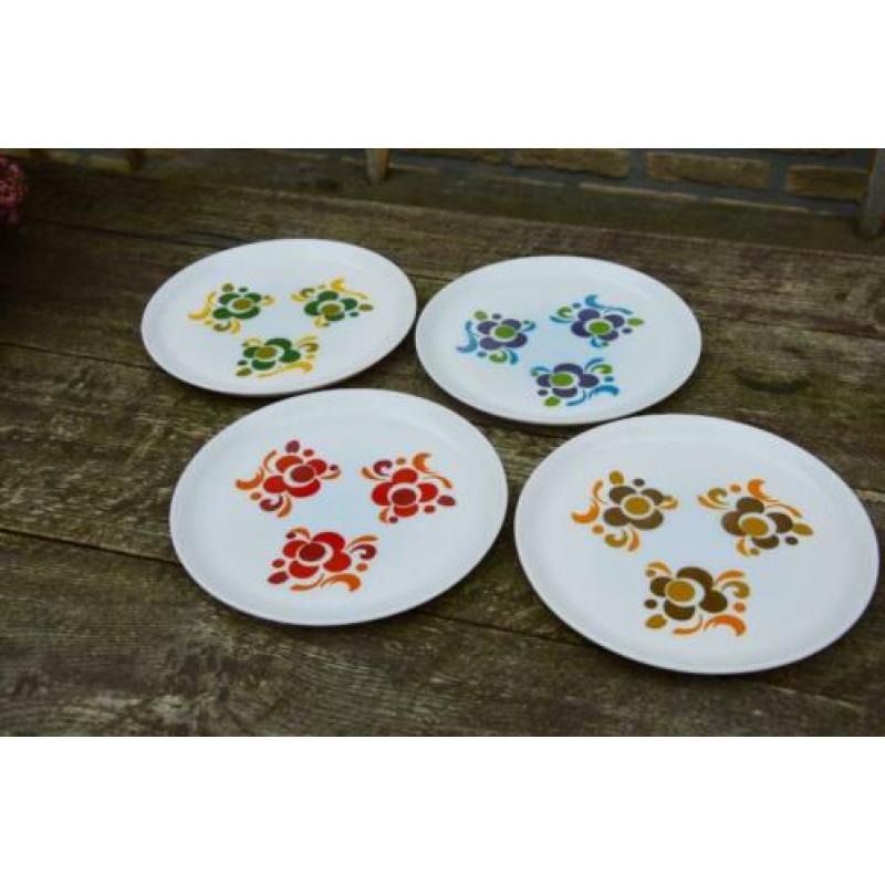 4 Vintage Borden, Arcopal France Knorr (23 cm)