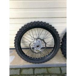 Cross wielen KTM 21 inch + 19 inch