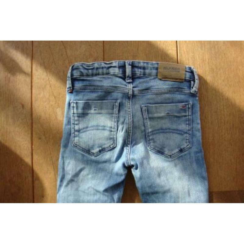 Tommy hilfiger jeans scanton slim fit maat 128 €9,95