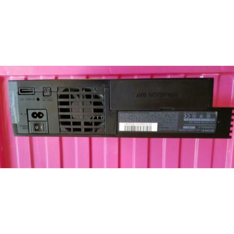 Playstation 2 met diverse spellen en toebehoren