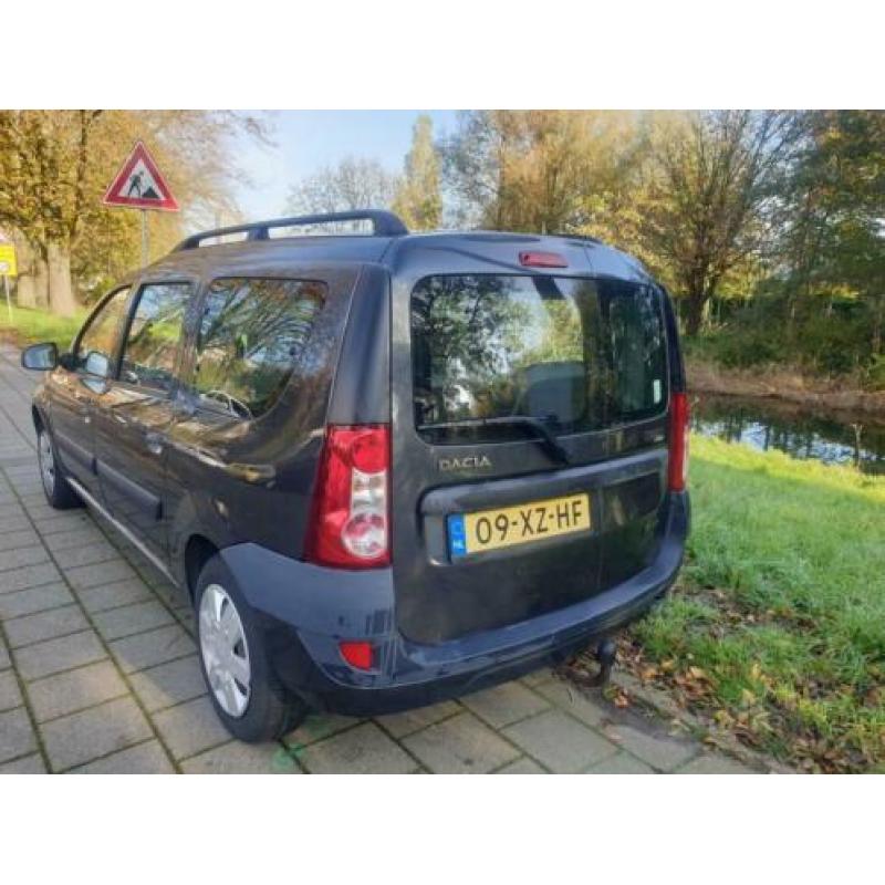 Dacia Logan MCV 1.6-16V Lauréate 7p.