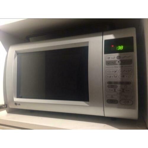 LG Combi magnetron (met oven stand)