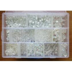 Sieraden materiaal - ongeveer 28 kg inclusief sorteerboxen
