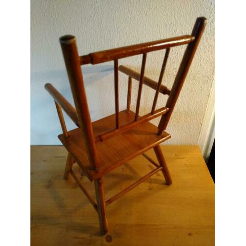 vintage Poppenstoeltje hout houten stoeltje voor pop beer