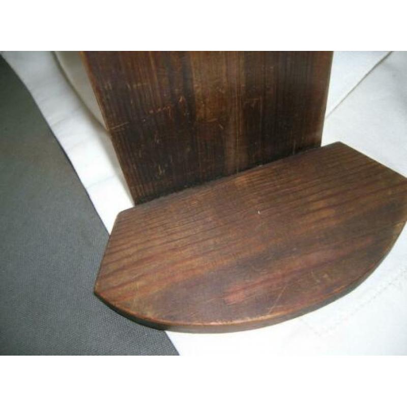 houten kapelletje kleine console voor (heilig) beeldje