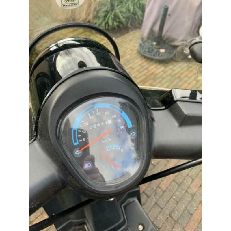 Mooie GerRay snorscooter 25km/h