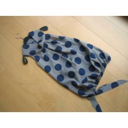 Prachtige taupe top met blauwe polkadots 38-40-42 SNAZZEYS