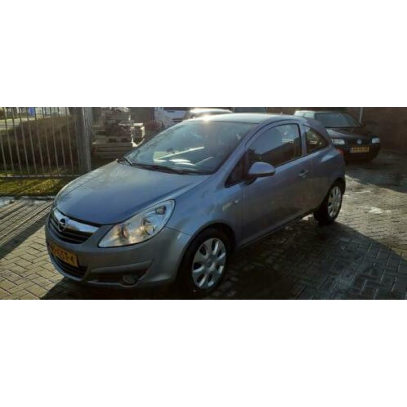 Opel Corsa 1.4-16V Enjoy airco