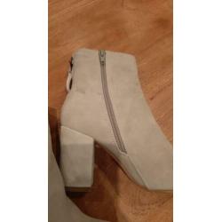 Spm suede beige enkel laarzen maat 37