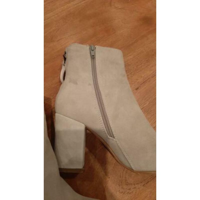 Spm suede beige enkel laarzen maat 37