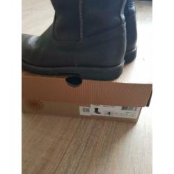 UGG Riverton Chocolate mt 34-36
