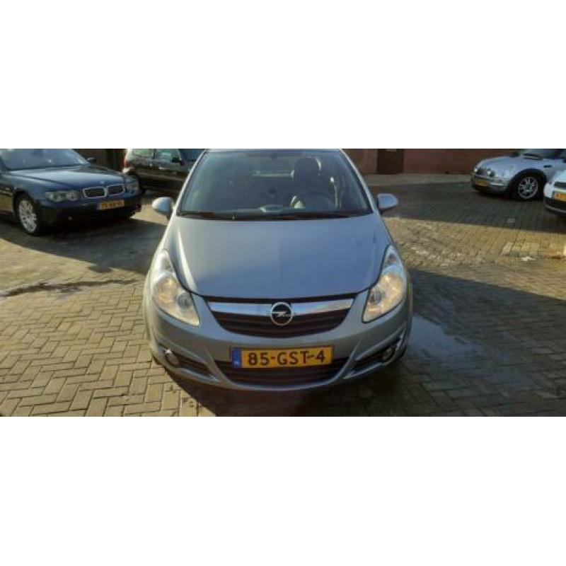 Opel Corsa 1.4-16V Enjoy airco