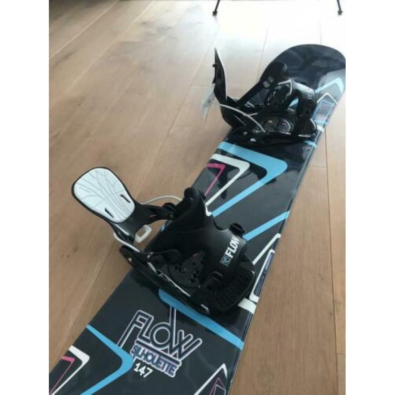 Snowboard met bindingen. In zeer goede staat!