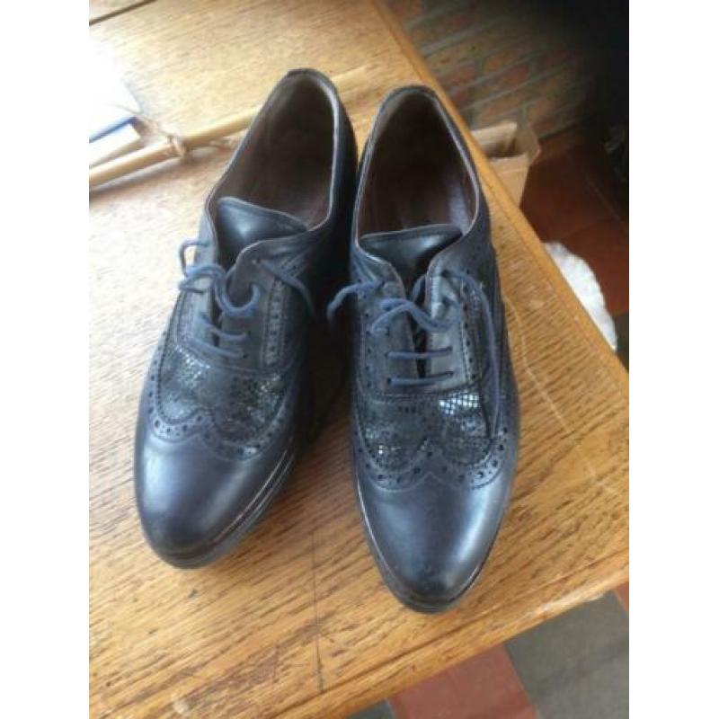 Nero giatdini. Dames schoenen blauw 39